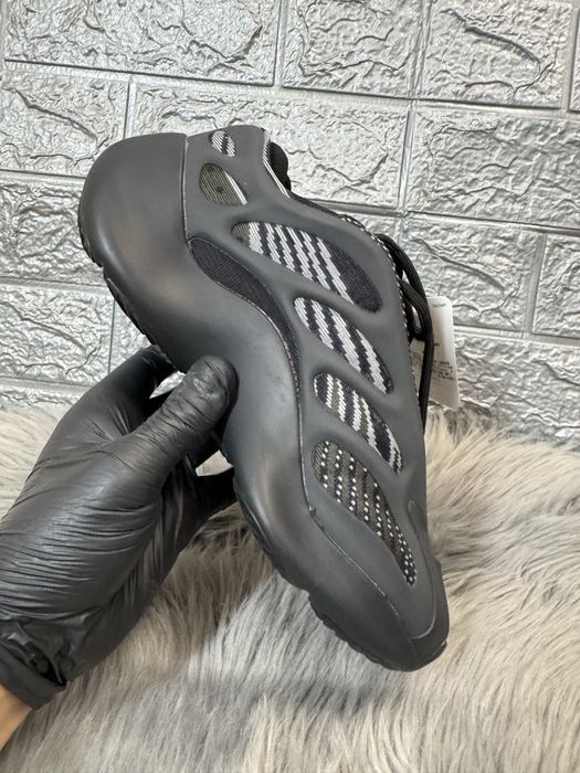 Yeezy 700 Alvah Pk Premium