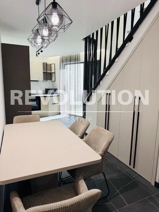 Дава се под наем Двустаен апартамент в Варна, Център - 60 кв.м за 750 € - Снимка #1