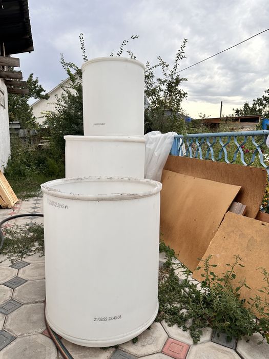 Продаю бочки пищевые пластиковые