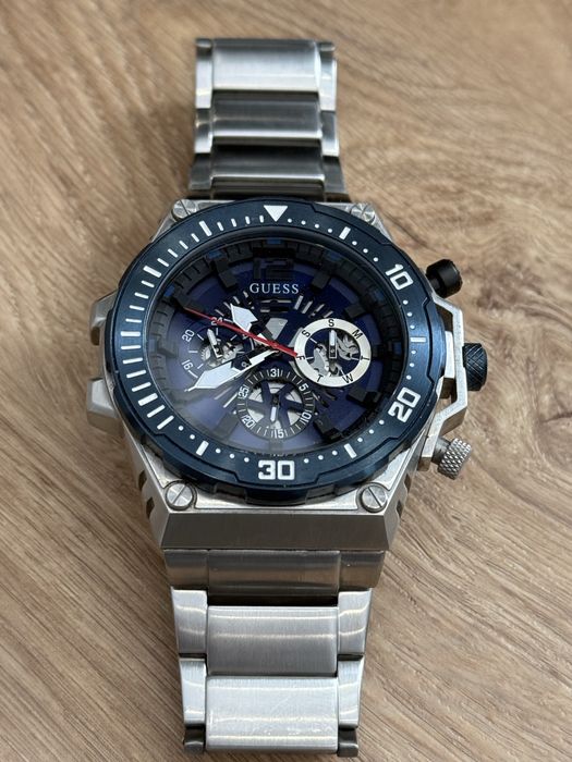 Часовник Guess GW0324G1