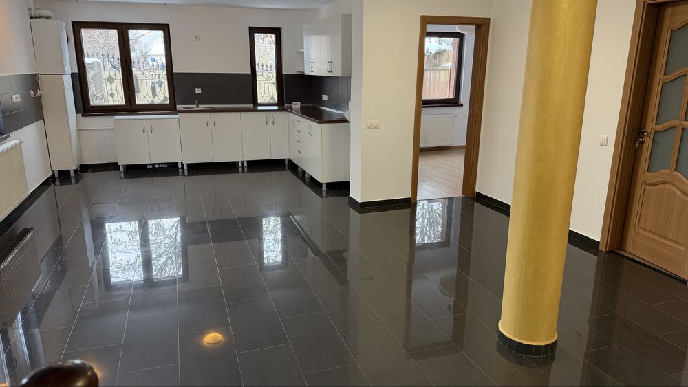 Inchiriez casa particulara zona Budai,singur in curte