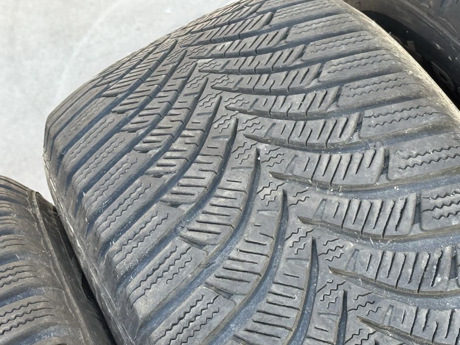 215/65/R16 Hankook Winter 4бр зимни dot2919