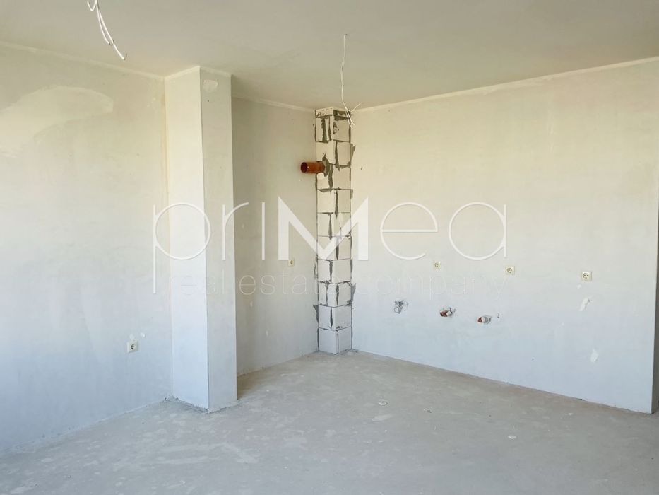 Продава се Тристаен апартамент в Бургас, Братя Миладинови - 110 кв.м за 1918 €/кв.м - Снимка #2