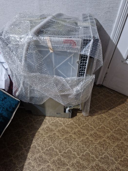 Посудомоечную машину BOSCH