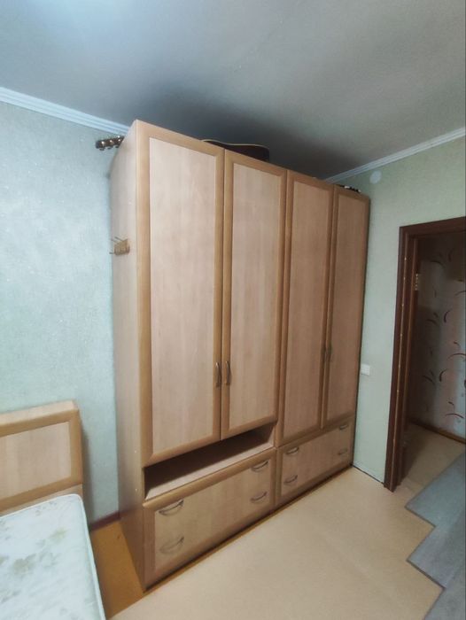 Продам спальный гарнитур