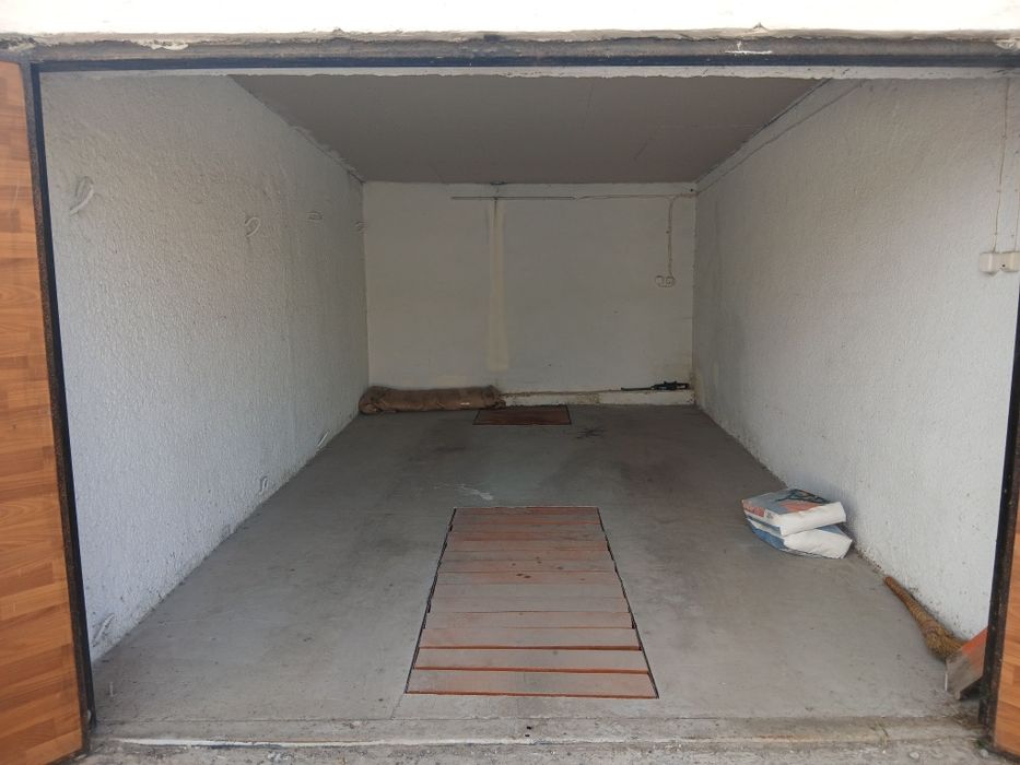 Продаётся гараж.