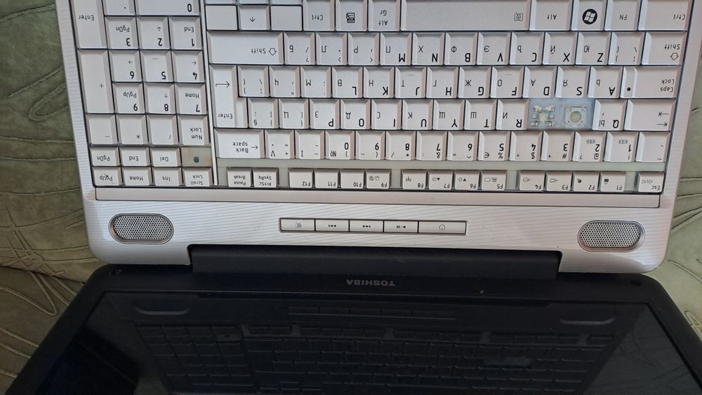 Toshiba , Acer , HP