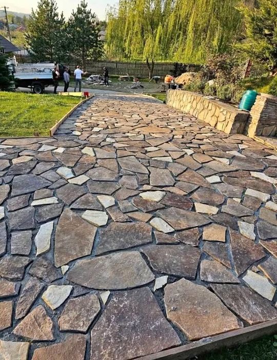 Piatra naturala de munte oferim montaj profesional