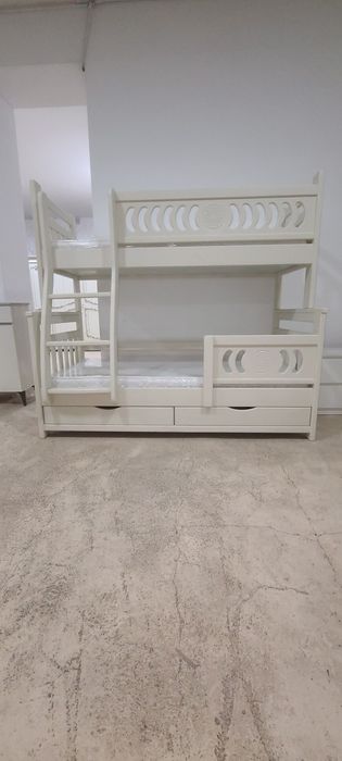 Двухярусный 2 этажный детския кровать