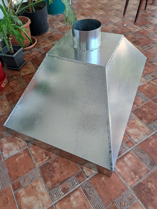 Hote din tabla de inox sau zincata