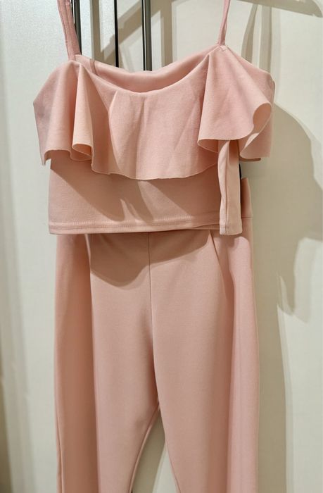 Елегантно костюмче за момиче от три части