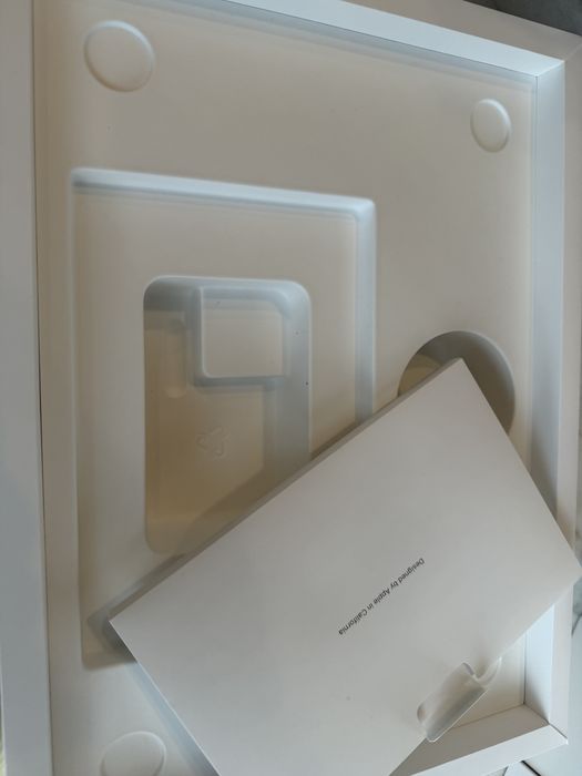 Cutie laptop notebook Macbook pro 14 24gb mem 1tb