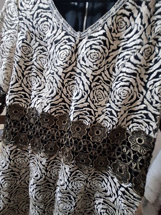 Продам платье. Почти новое.