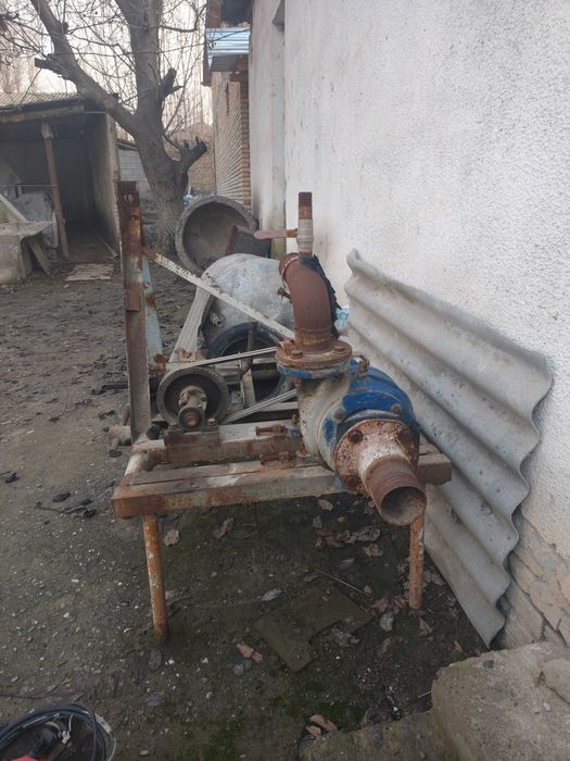 Сув насоси сотилади.