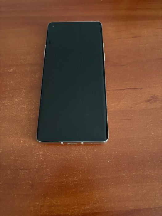 Телефон  ONEPLUS