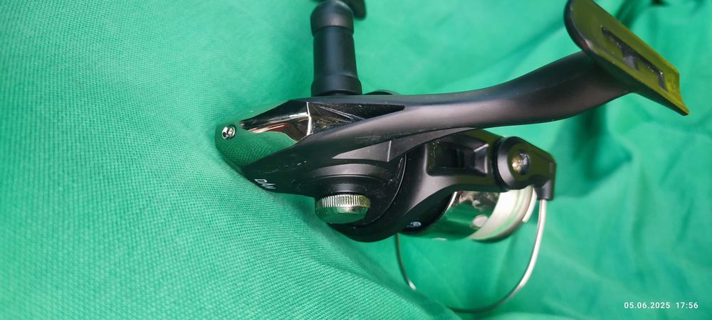 Продавам яка макара DAM