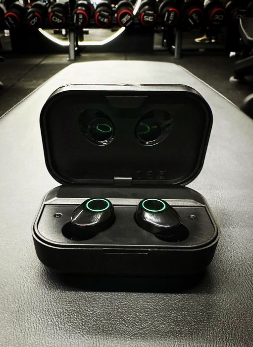 Безжични слушалки с LED дисплей и дълъг живот на батерията