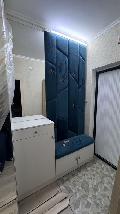 Продам комплект для прихожей