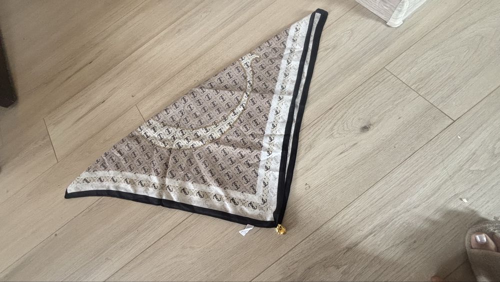 Шал Guess 65/65см