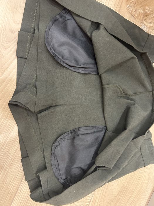 Пола-панталонки в войнишко зелено