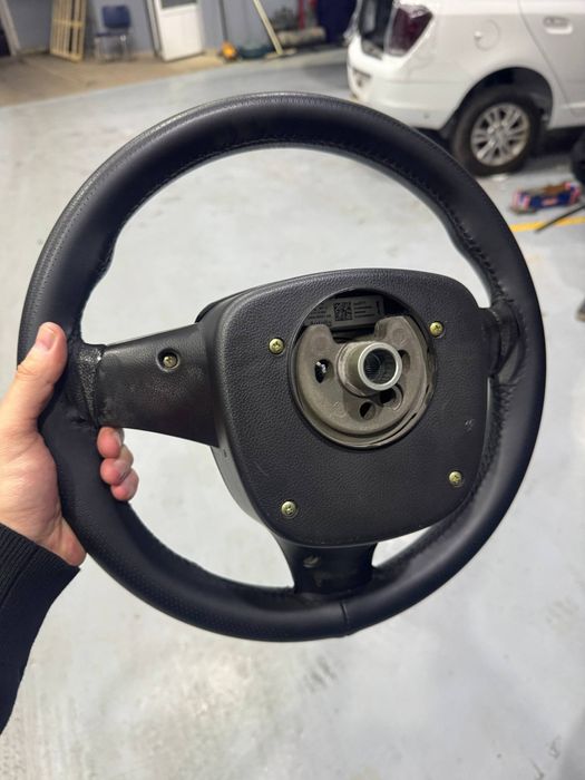 Продам руль от спарка