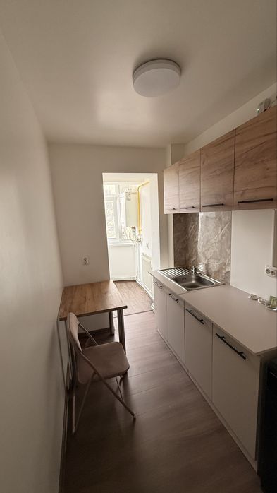 Apartament cu 2 camere de inchiriat.