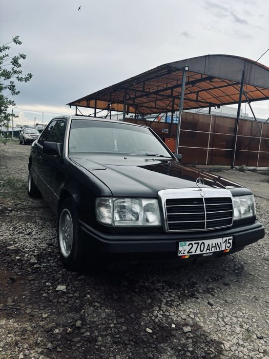Продам или обменяю мерседес 124