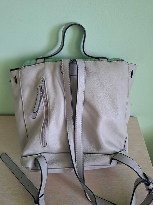 Дамска раница зелено и сиво