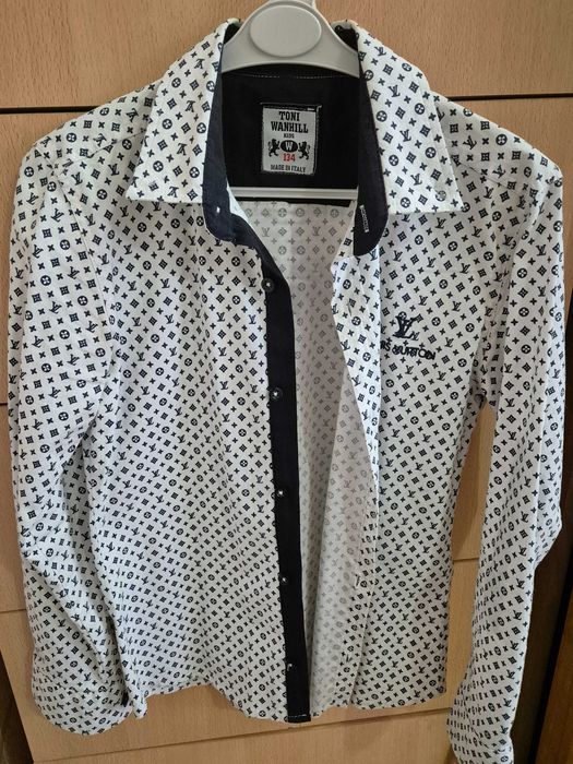 Рубашки на мальчика 8-9  лет.