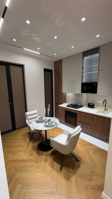 Готовый евроремонт, 42 м²+балкон, Parkwood, премиум-центр `