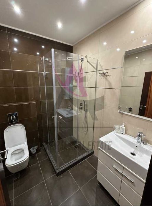 Дава се под наем Тристаен апартамент в Варна, м-т Траката - 130 кв.м за 1296.42 € - Снимка #8