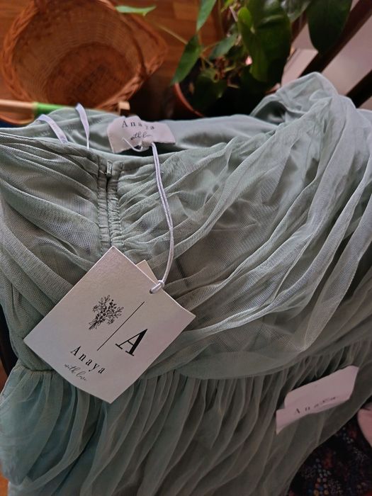 Rochita eleganta nou
