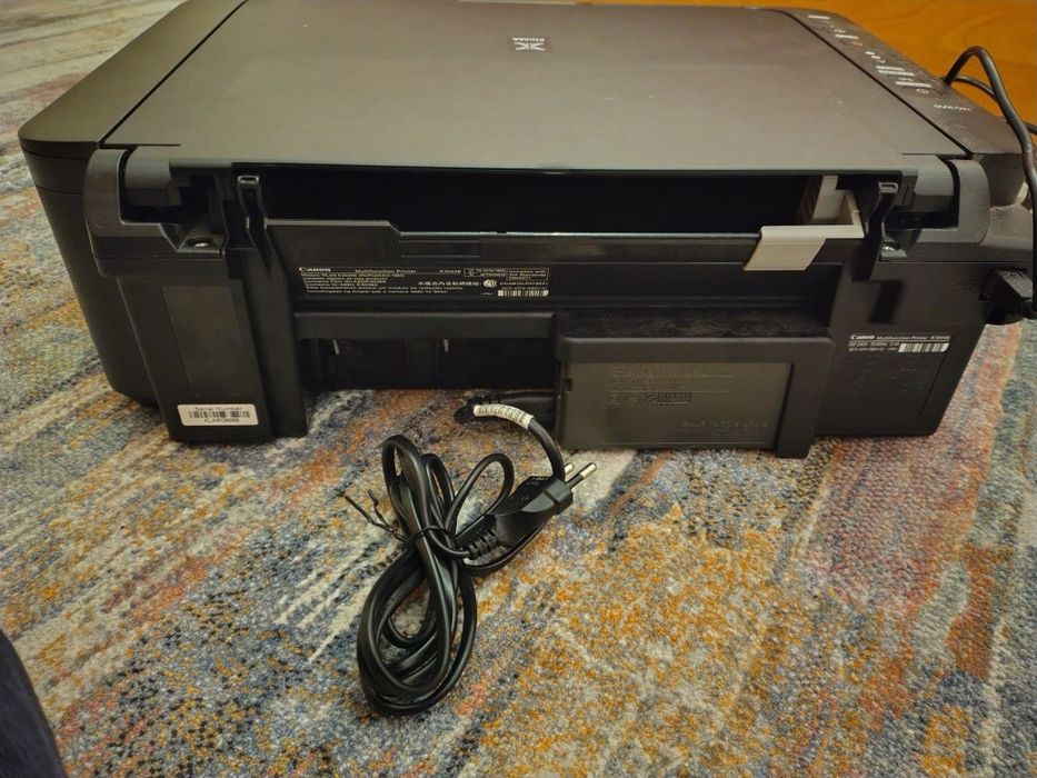 Продавам Принтер със скенер  Canon MG3050