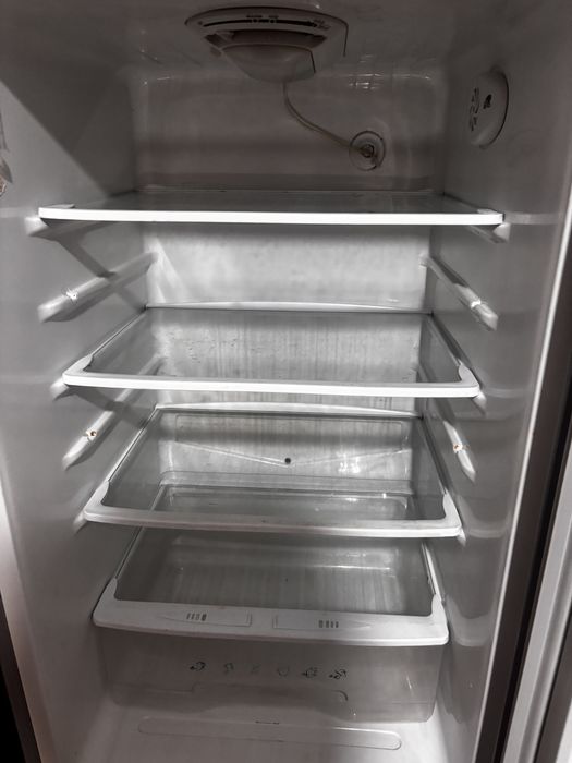 Холодильник серый