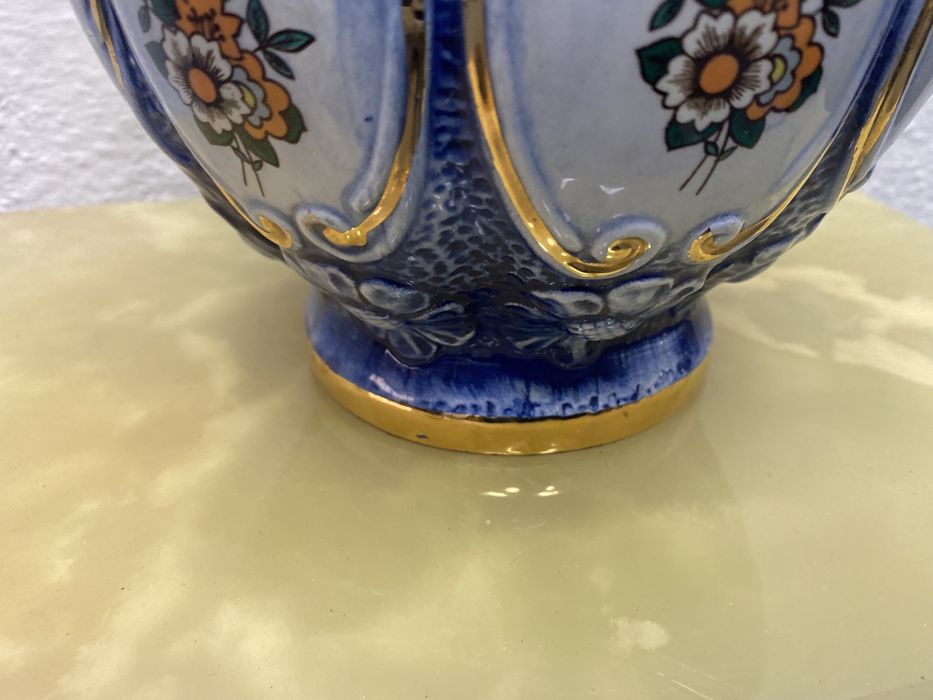 Италианска барокова ваза от порцелан