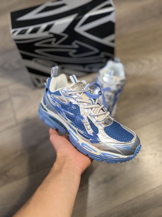 Off White Be Right Back