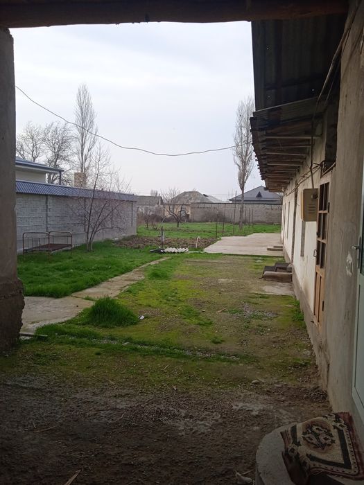 Продаётся участок 12сотук в юкори чирчик тумани от рохат пост гай 2км.