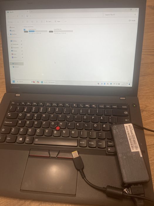 Laptop Lenovo ThinkPad T460 i5 6200U / SSD 256 GB/ 8 GB RAM