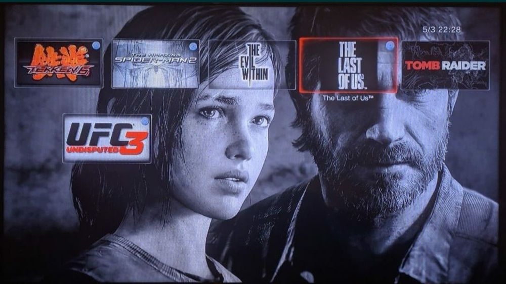 Продам  прошитую ps3 super slim