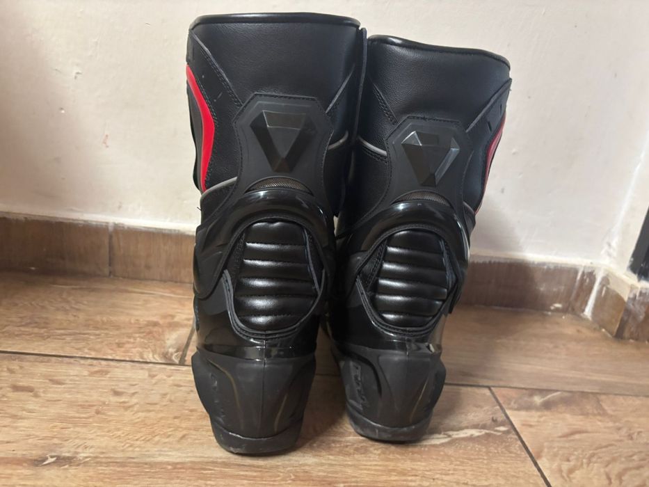 Vând cizme moto Dainese