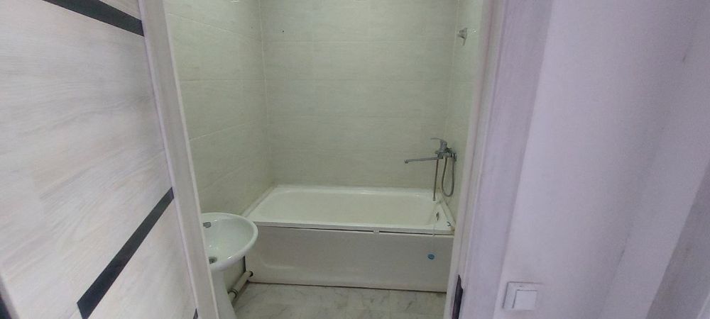 Qizlar uchun sheriklikka kvartira