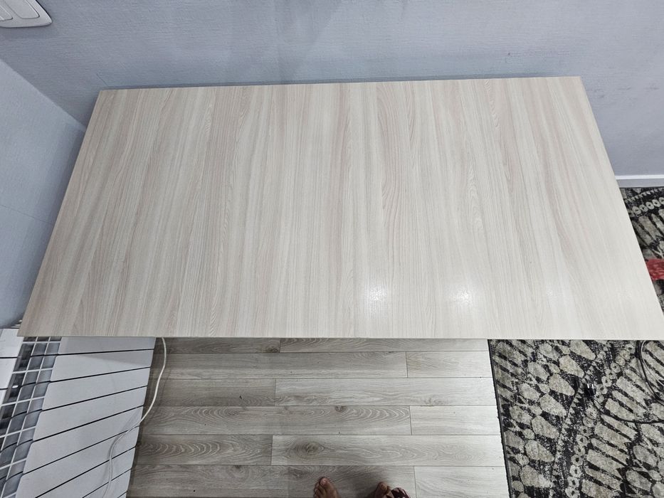 Продаю стол письменный