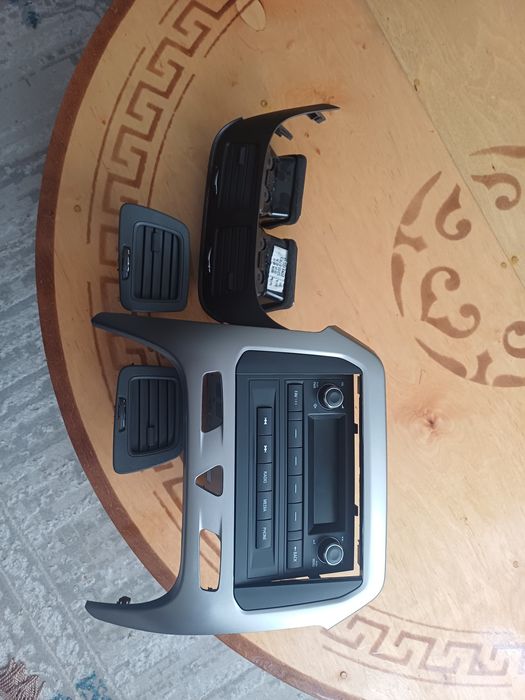 Магнитолла на кобальт. Новая.