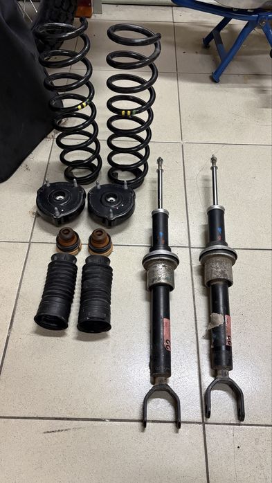 Mercedes w211 передние амортизаторы