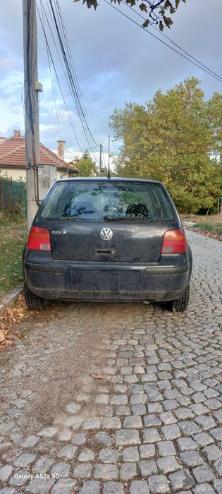 WV Голф 4 1.6 8клапана  четириврат На части