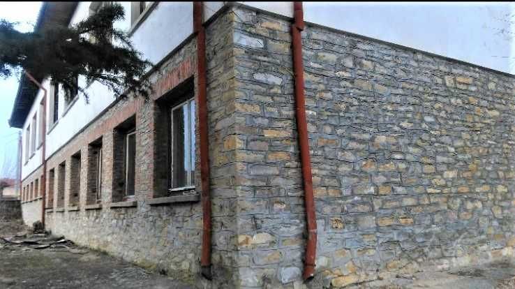 Продава се Хотел в с. Спасово, Област Стара Загора - 2500 кв.м за 52 €/кв.м - Снимка #2