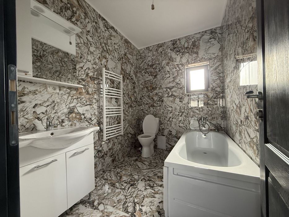 Casa la cheie Letcani