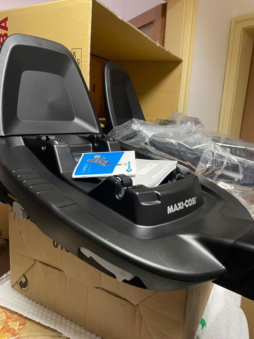 MAXI-COSI isofix familyfix 3 база за столче за кола