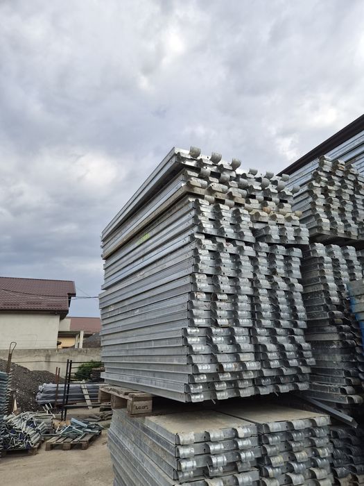 Achiziție - închiriere echipamente pentru construcții