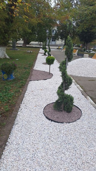 Доставка Бял чакъл от Бял камък за украси и декорации